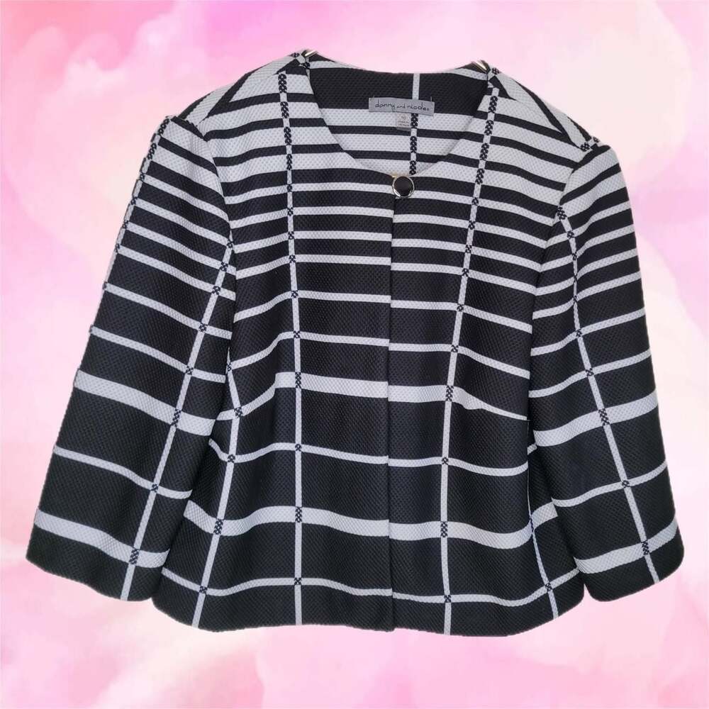 Danny and Nicole Black and White Geometric Blazer Suit Jacket